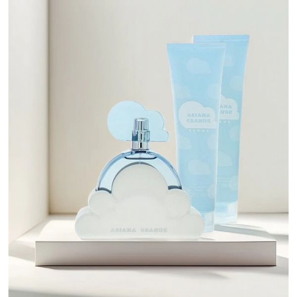 Ariana Grande Cloud 3 Piece Gift Set: Eau De Parfum 100ml - Body Souffle 100ml - Bath & Shower Gel 100ml